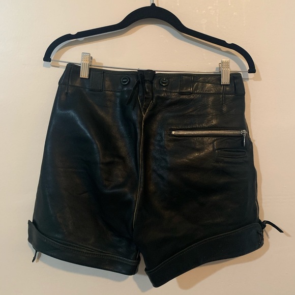 Vintage German leather biker Fetish style shorts - Picture 11 of 12